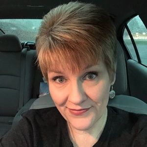 Meet your Posher, Carla